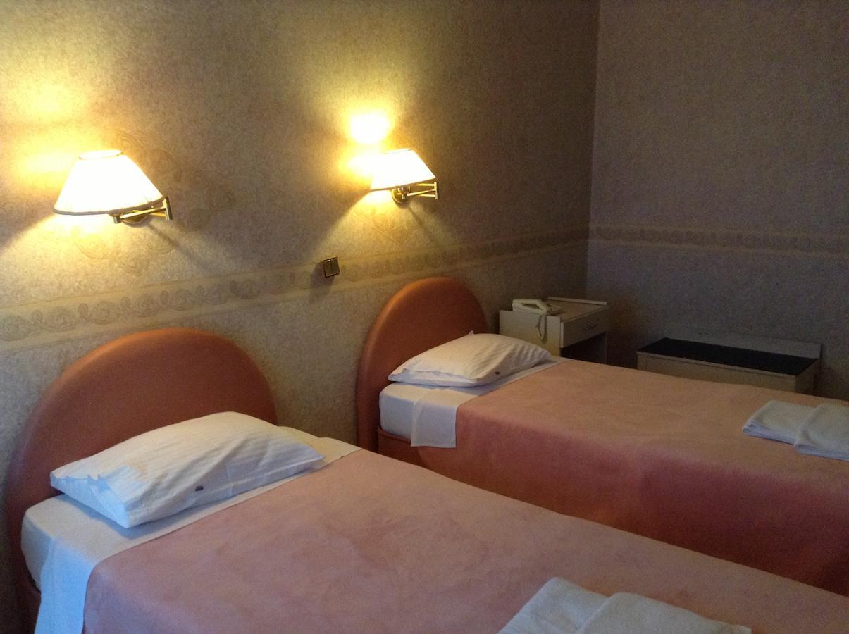 Plotini Hotel Dhidhimotikhon Room photo